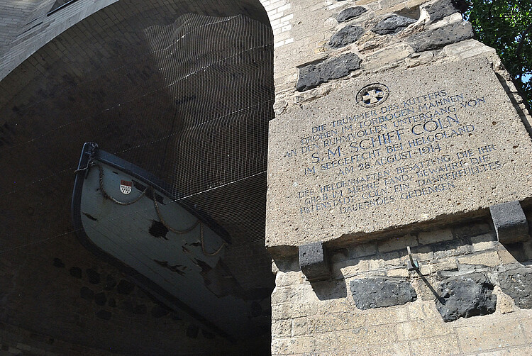 Beiboot der SMS Cöln in der Eigelsteintorburg