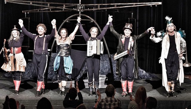 Ensemble NN Theater