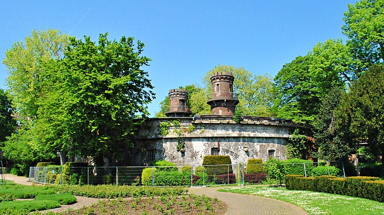 Ruine im Volksgarten