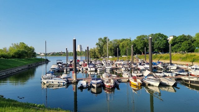 Boote im Hafen