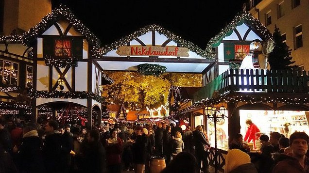 Nikolausdorf und Weihnachtsmarkt am Rudolfplatz