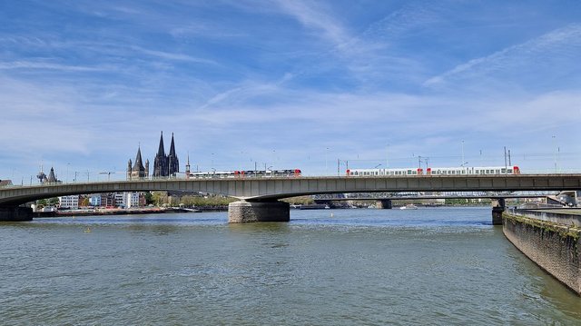 Straßenbahn Deutzer Brücke 