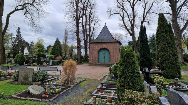 Der alte Friedhof in Köln-Rodenkirchen