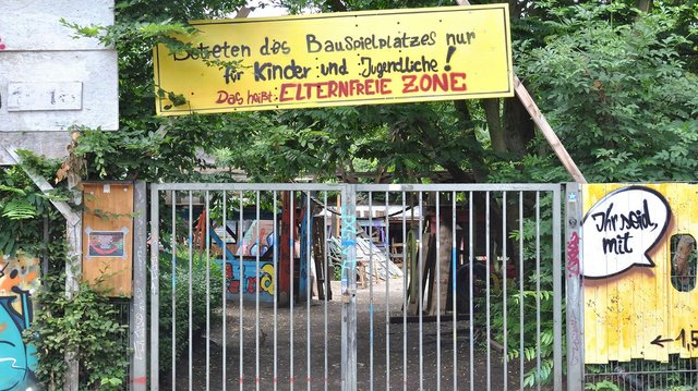 Eingang Bauspielplatz Friedenspark