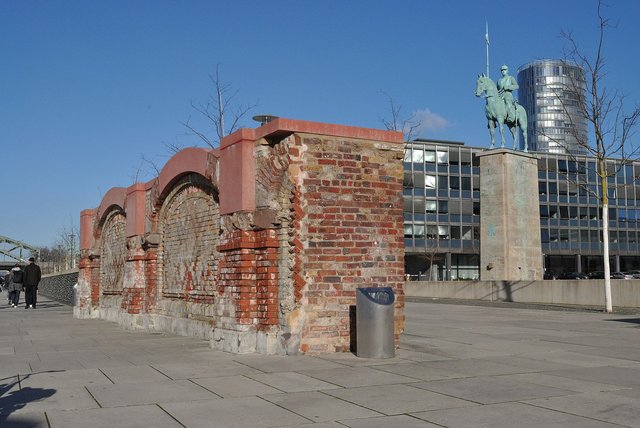 Mauerreste Kirche Alt Sankt Urban Mauerreste der frühmittelalterlichen Kirche Alt Sankt Urban