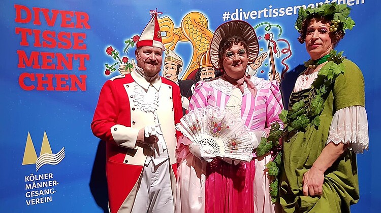 Drei verkleidete Divertissementchen-Darsteller