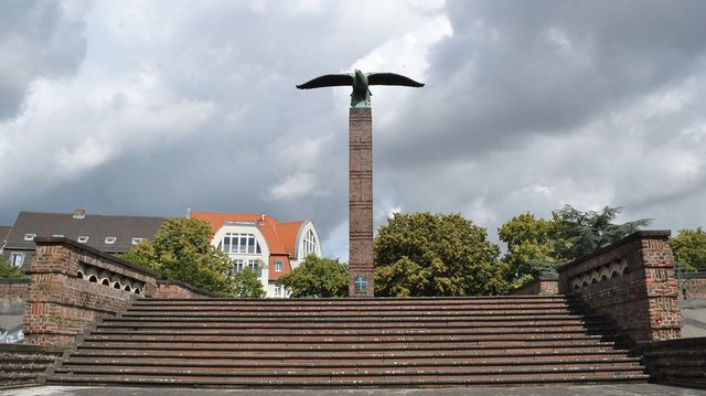 Denkmal im Fort I