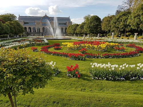 Blick auf das sanierte Veranstaltungsgebäude