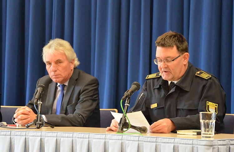 Pressekonferenz zum Attentat auf Henriette Reker