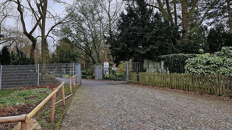 Eingang zum Friedhof Köln Longerich 
