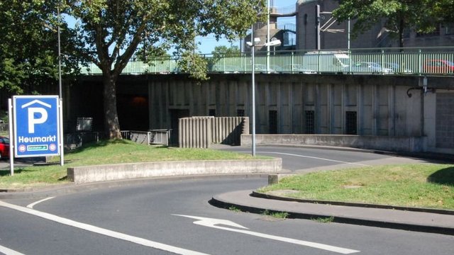 Einfahrt zur Tiefgarage Heumarkt 